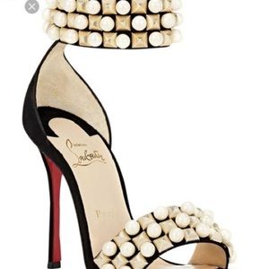 Suede Christian louboutin Pearl heels worn once size 38.5